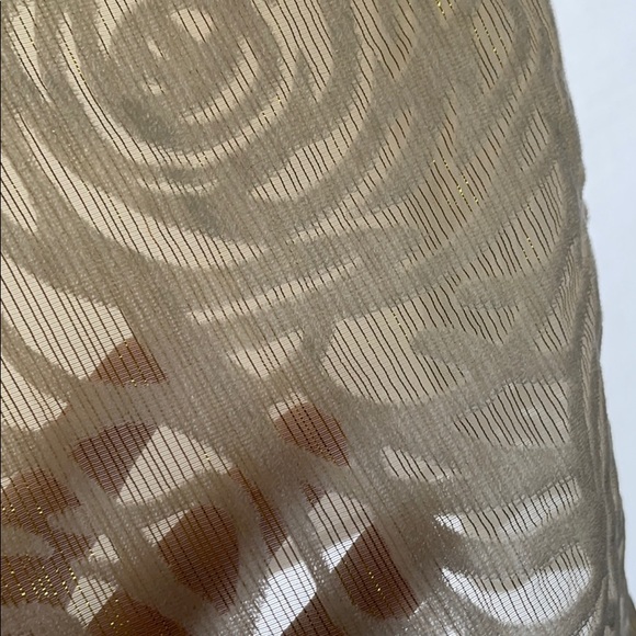 A new day Cream sleeveless layered floral top - Picture 5 of 5